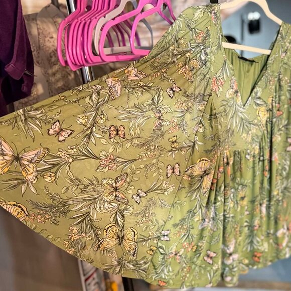 Lane Bryant PLUS SIZE 22/24 green floral butterfly flowy vneck blouse shawl - Picture 2 of 15